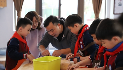 學(xué)習(xí)：以陶藝賦能新時(shí)代勞動(dòng)教育。